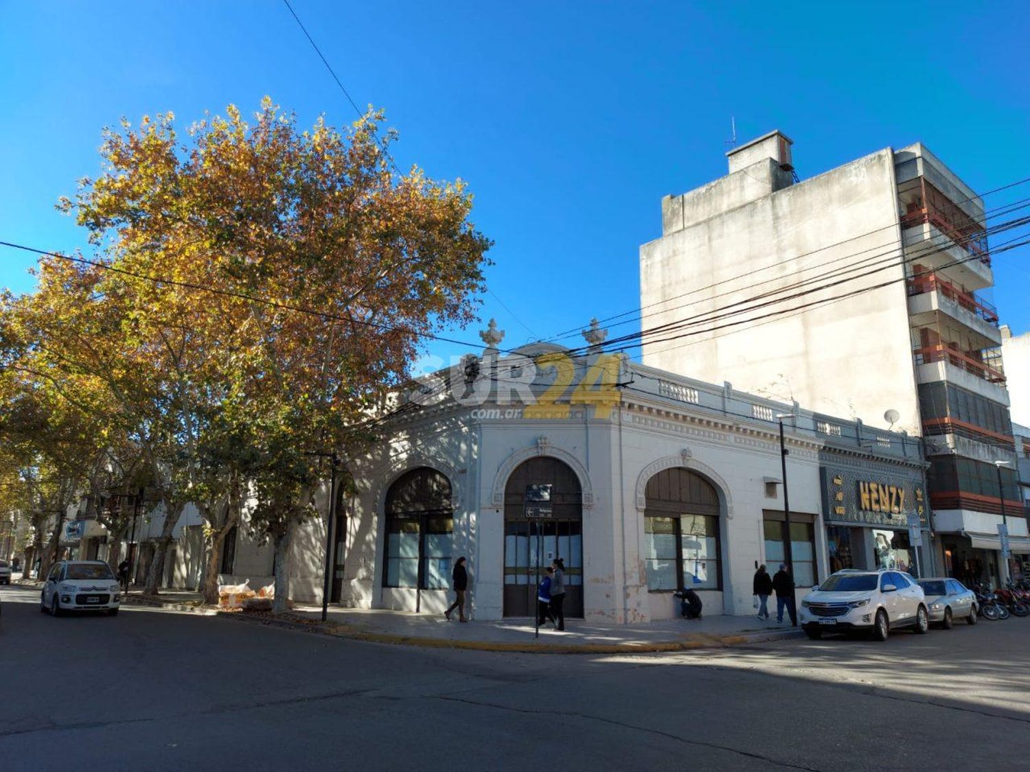 Una cadena de perfumerías ocupará el lugar del Café de la Esquina