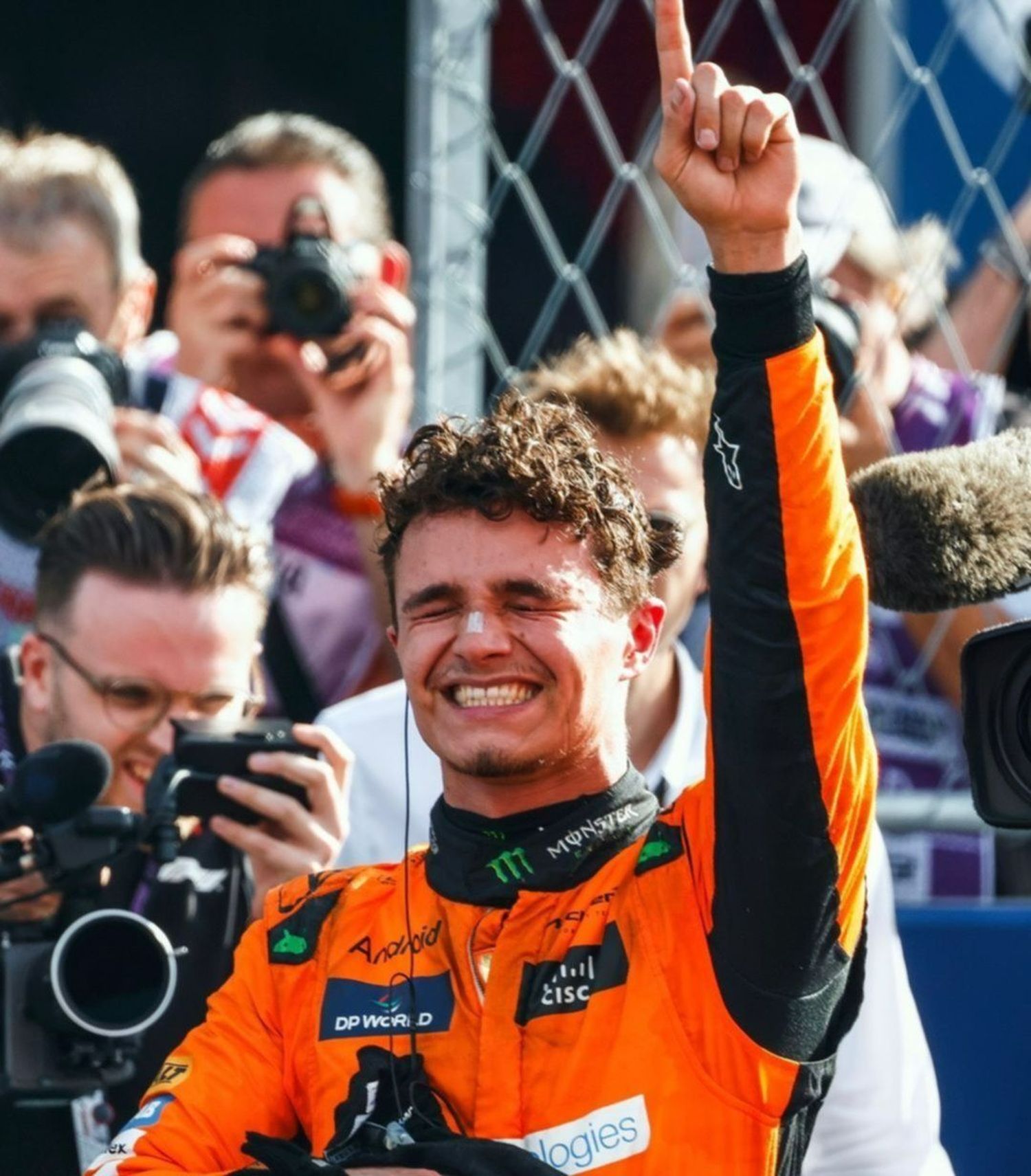 ¡Las palabras que le dedicó Max Verstappen a Lando Norris tras conseguir su primera victoria!