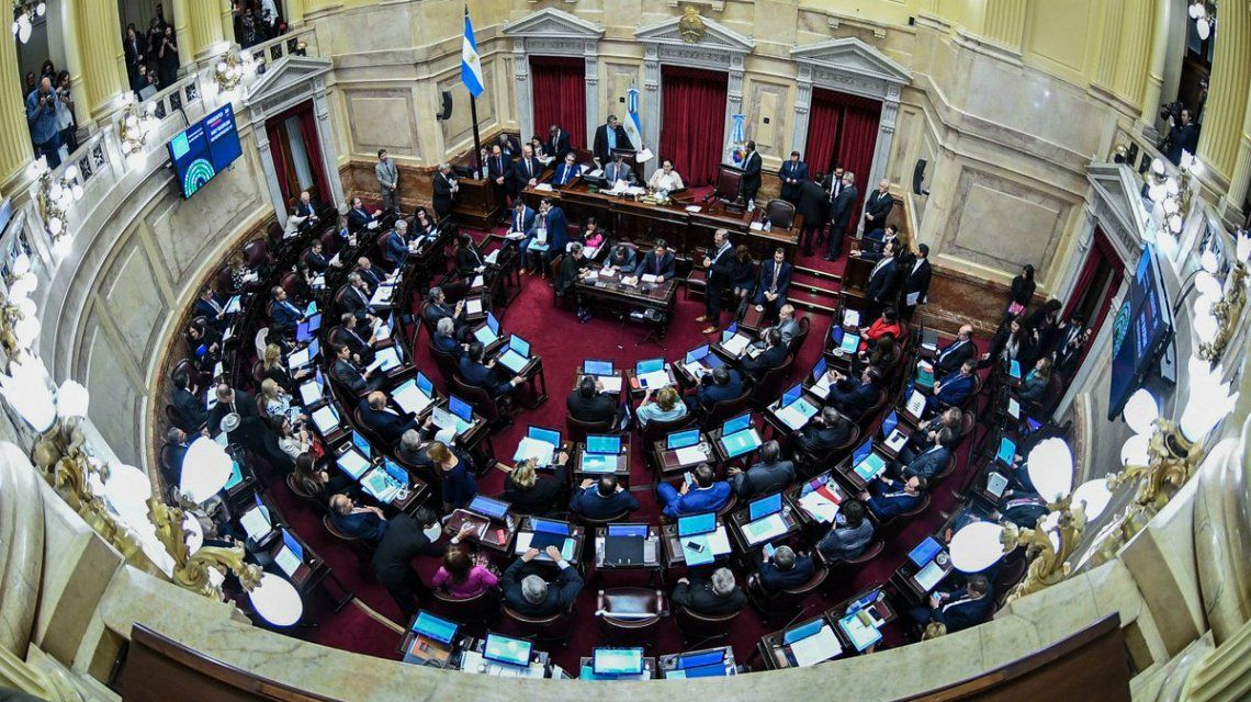 El Senado convirtió en ley el proyecto opositor que frena los tarifazos