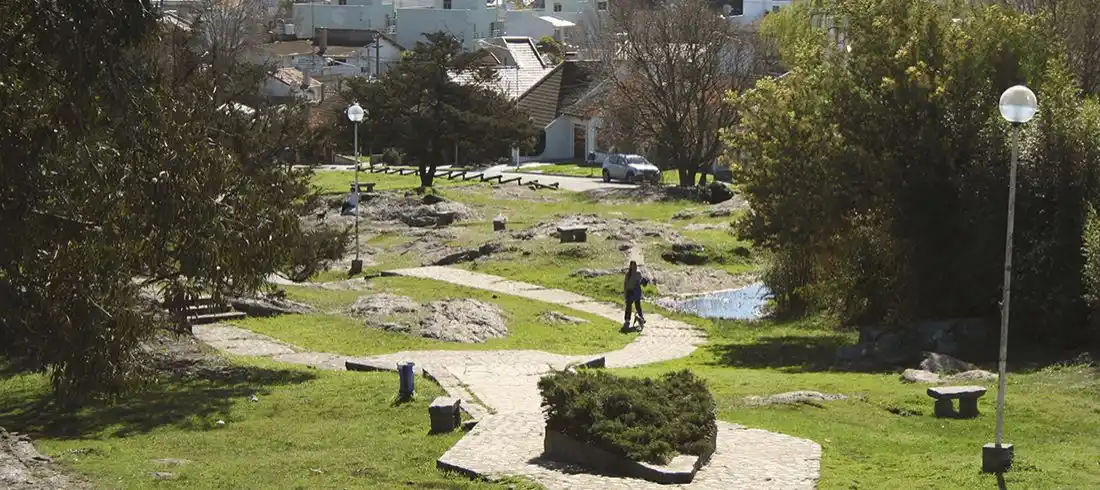 Delincuentes le robaron las ruedas a dos vehículos en la zona de El Cerrito
