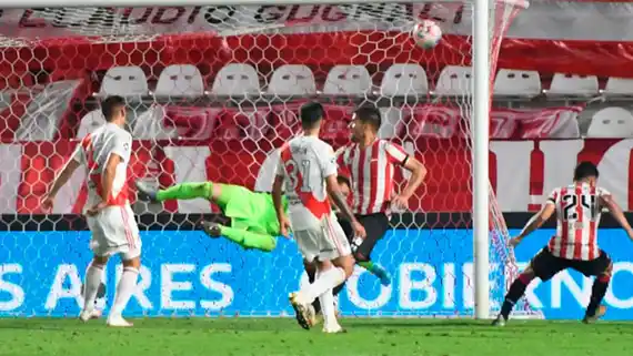 Copa Liga Profesional: Las tablas de cada zona