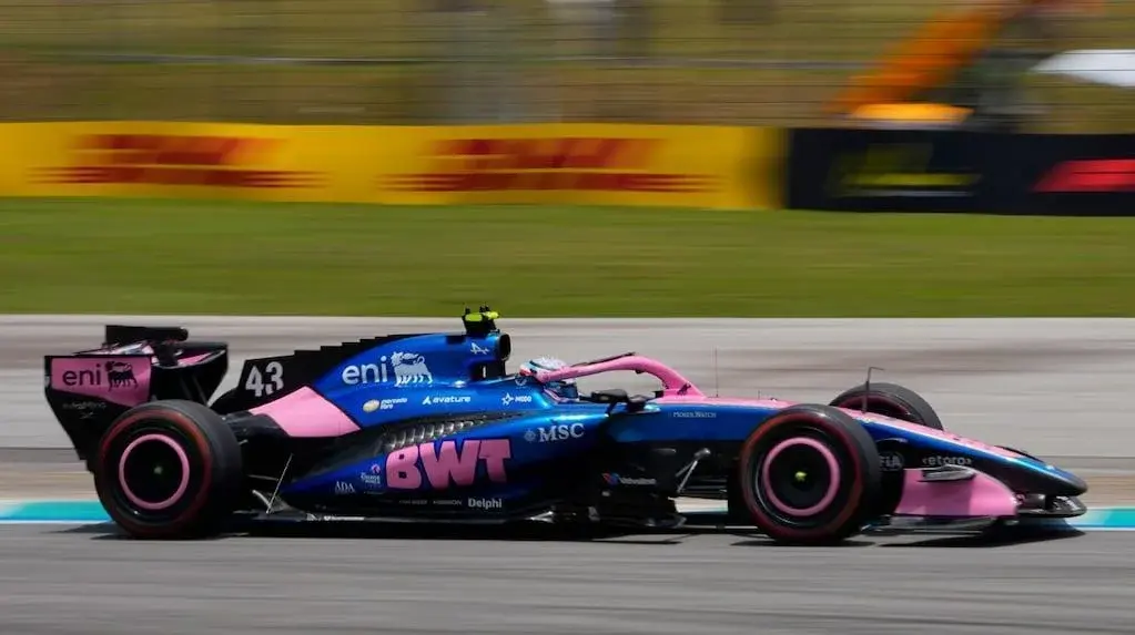 Max Verstappen ganó el Gran Premio de Baréin y Franco Colapinto remontó ocho posiciones