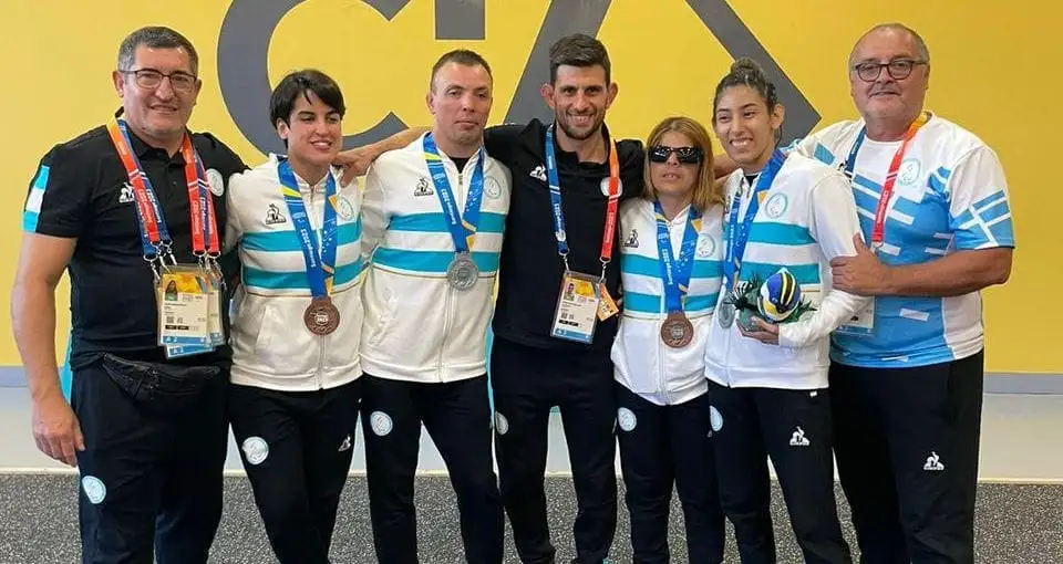 El maestro Alfredo Acosta junto a sus dirigidos