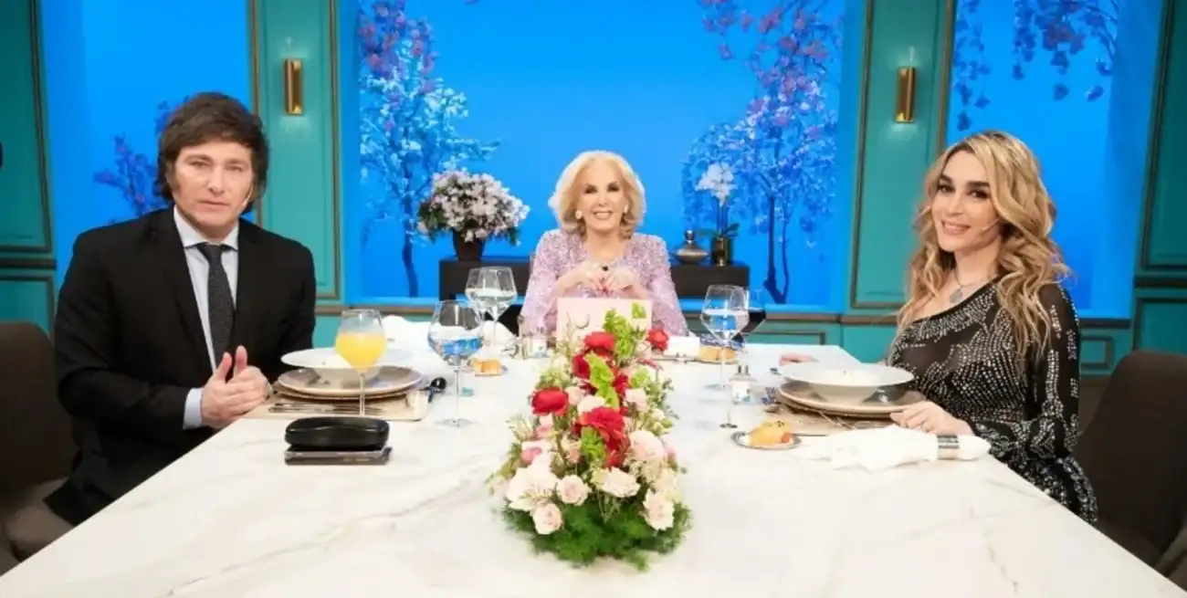 "¡Gracias por esta gran noche! Estoy muy feliz de compartir mis #Mesaza con ustedes", publicó la diva en sus redes sociales.
