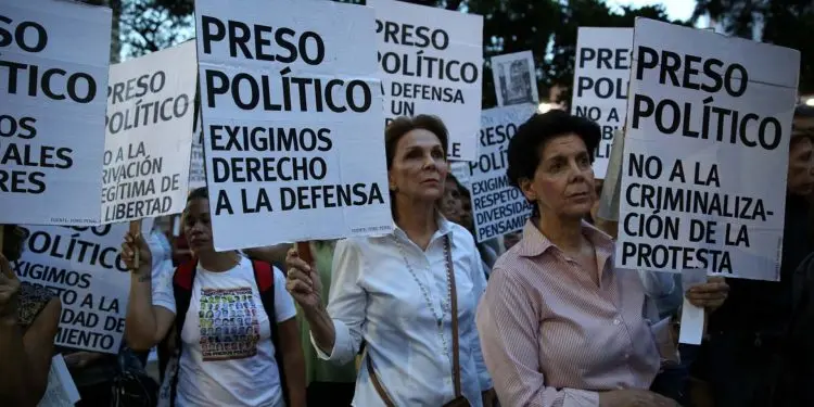Foro Penal contabiliza 353 Presos Políticos en Venezuela