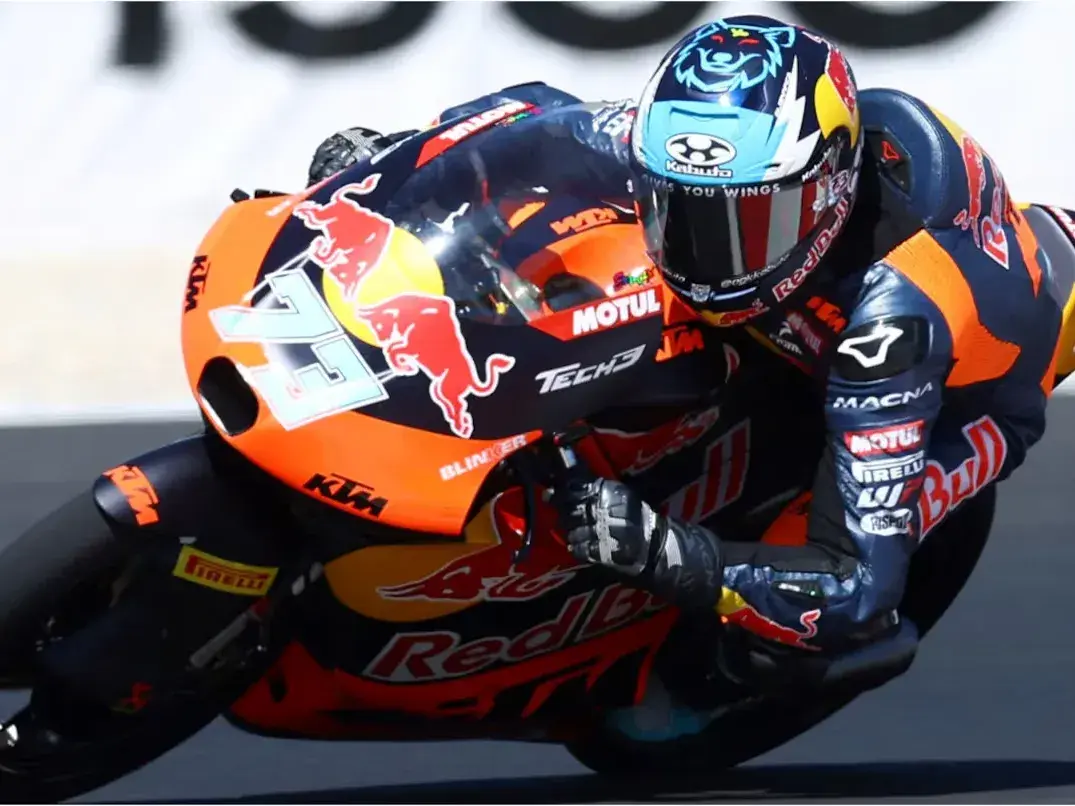 Valentín Perrone terminó en el quinto puesto del Moto 3 en Misano. Foto:AP