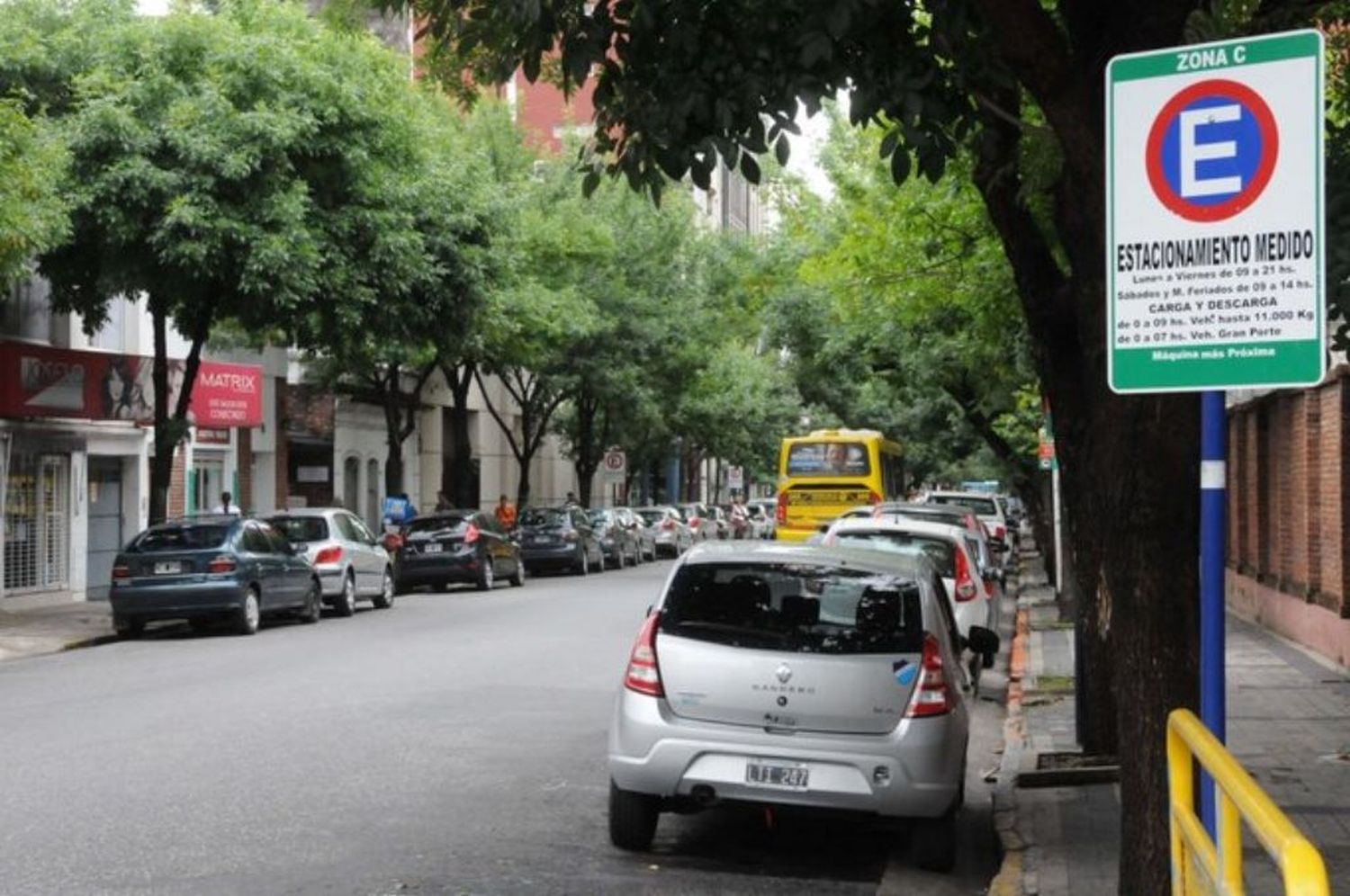 Rosario: vuelven a funcionar el estacionamiento medido y carriles exclusivos