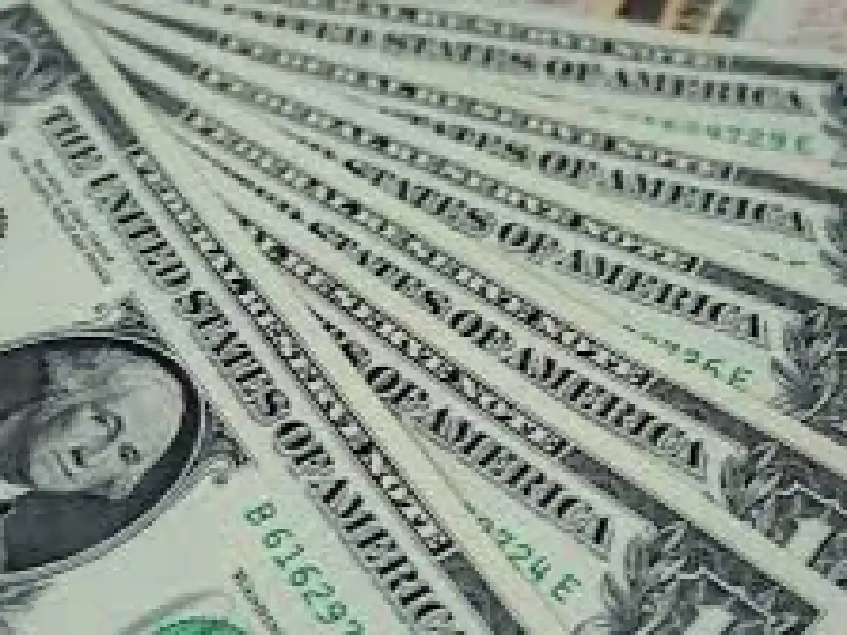 Tras arrancar en baja, el dólar blue toca otro nivel récord