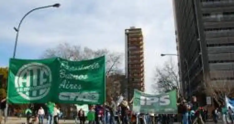 Paro de estatales bonaerenses afecta a escuelas y otros organismos