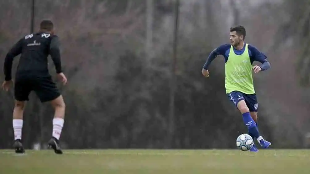 Gago volvió a jugar tras su lesión en la última final de la Libertadores