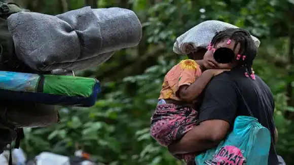 Efectos de la MIGRACIÓN FUERA DE CONTROL: mujeres que dan a luz en el Darién y niños que pierden a sus padres en el camino