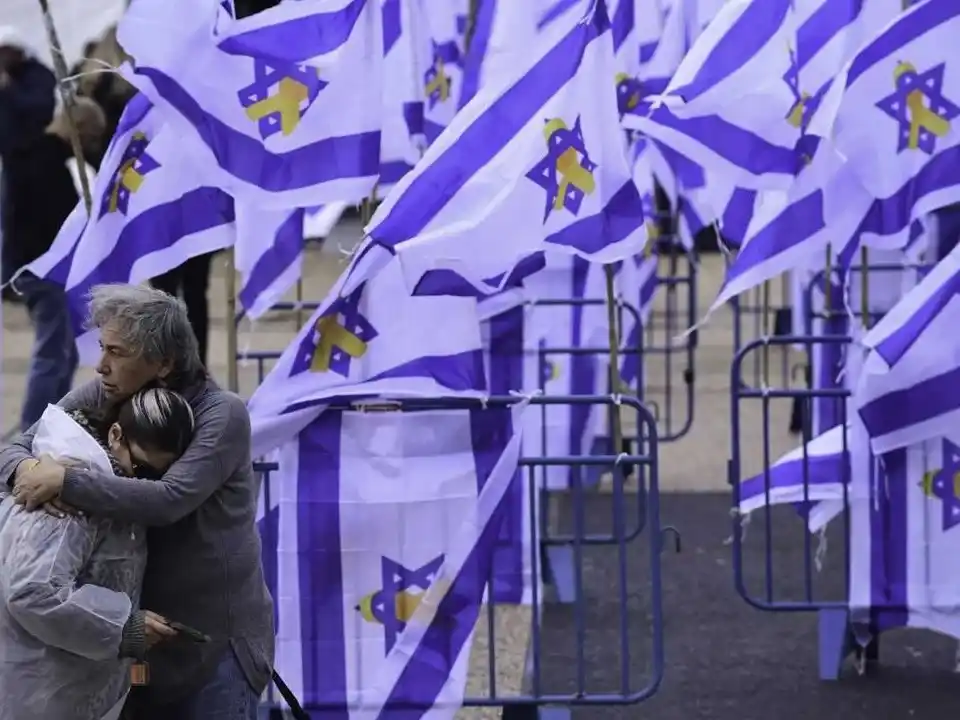 La tragedia en Medio Oriente y los intercambios de personas son seguidos con expectativa en Israel.