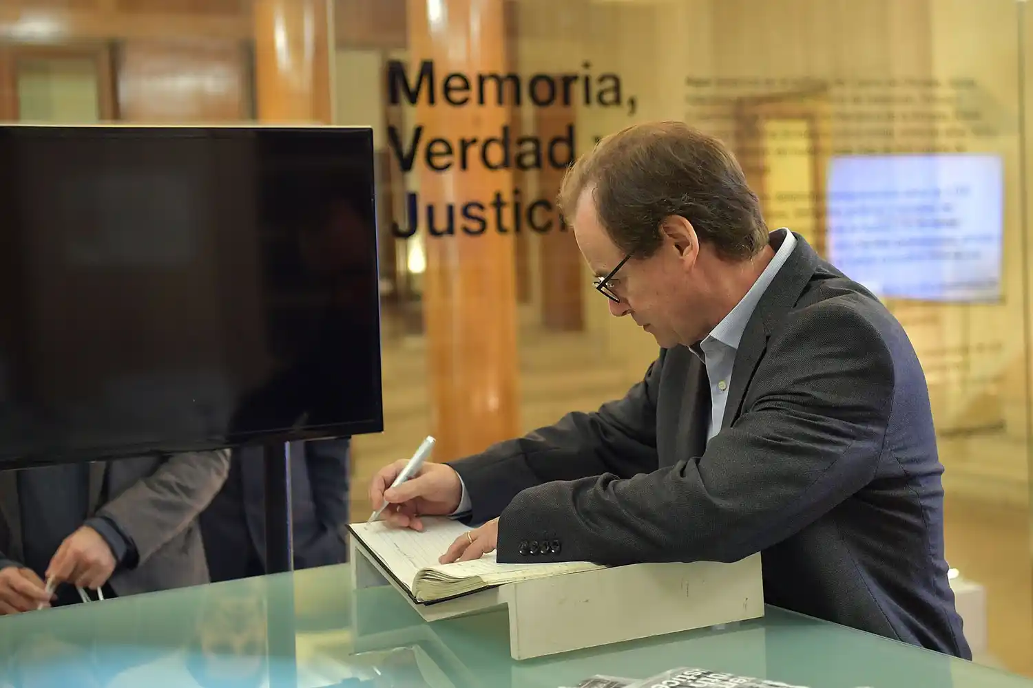 El gobernador promulgó la ley que crea el Comité Provincial de Prevención de la Tortura