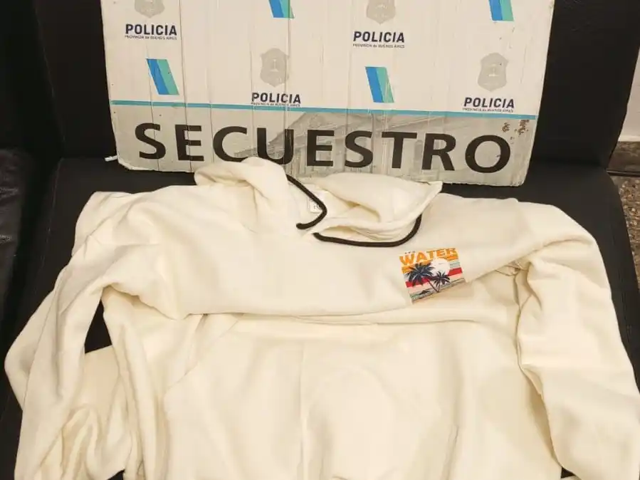 Prenda robada por el menor y que fue recuperada por la policía