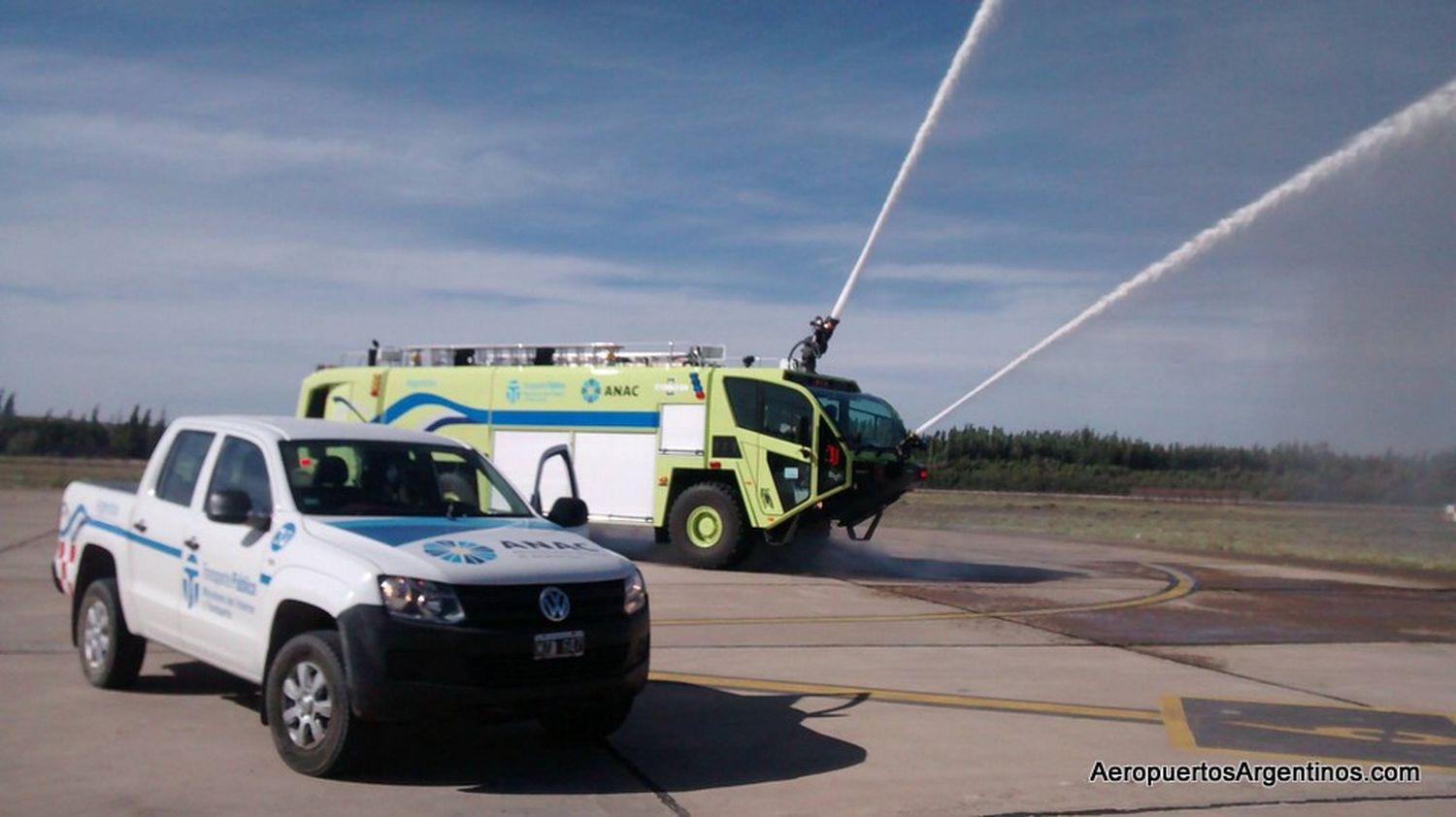 [Fotogalería] El aeropuerto de Neuquén recibió una nueva autobomba