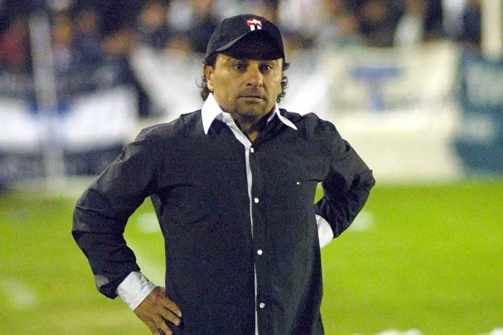 Argentino y San Miguel abren la serie final