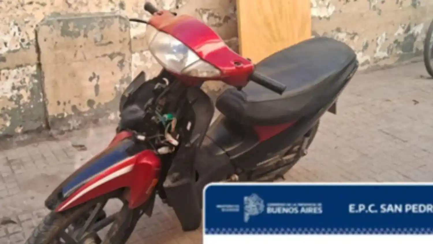 La moto fue robada en San Martín 2800 y al autor lo retuvieron un grupo de hombres en el basural.