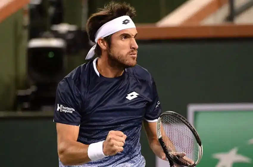 Leo Mayer ganó y se metió en segunda ronda