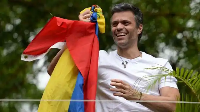 Maduro le impide a Leopoldo López "transmitir información" desde su arresto