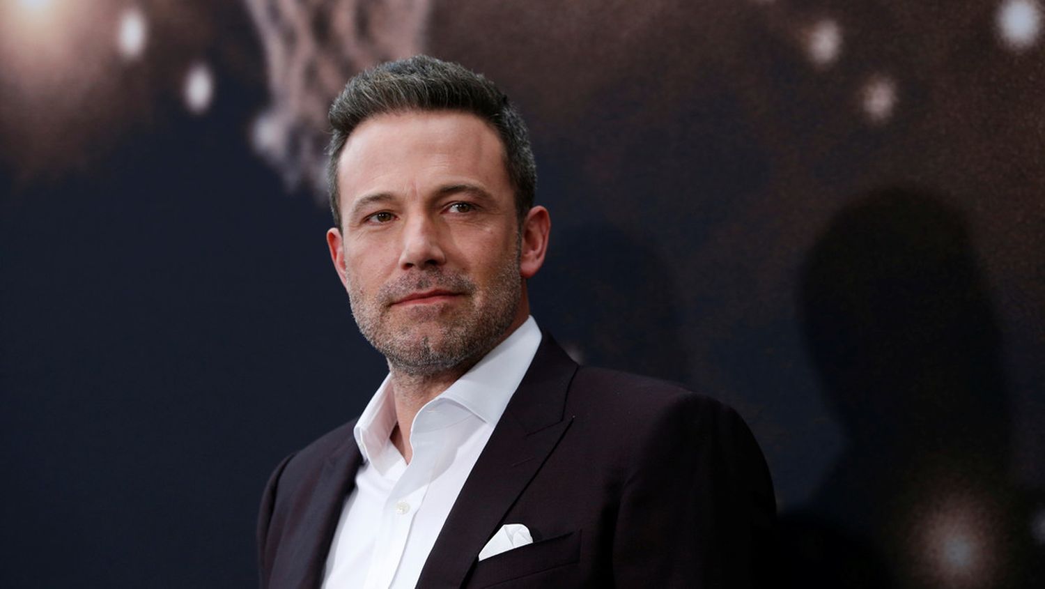 Fotografían a Ben Affleck en una pose incómoda y se convierte en meme!!!
