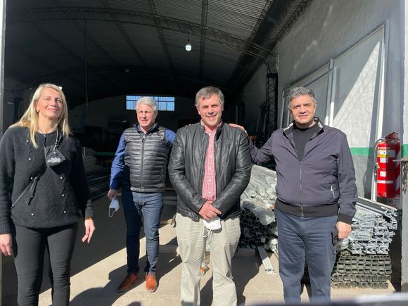 Elecciones 2021: Jorge Macri recorrió una fábrica de aberturas en San Pedro