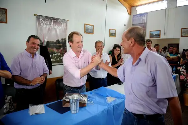 Bordet propuso incrementar los aportes a las juntas de gobierno