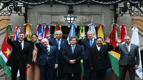 Milei pide "pronta liberación" de los presos políticos en Venezuela
