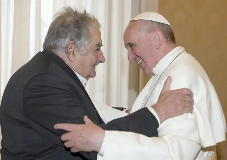 Mujica: "Es un Papa canchero que tiene mucho boliche"