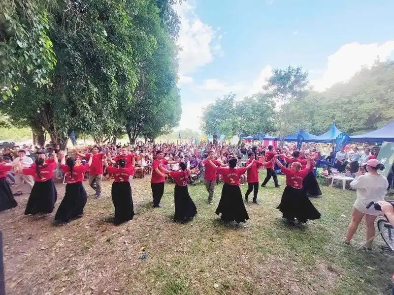 Mojón de Fierro celebró su aniversario
126 con actividades en la plaza