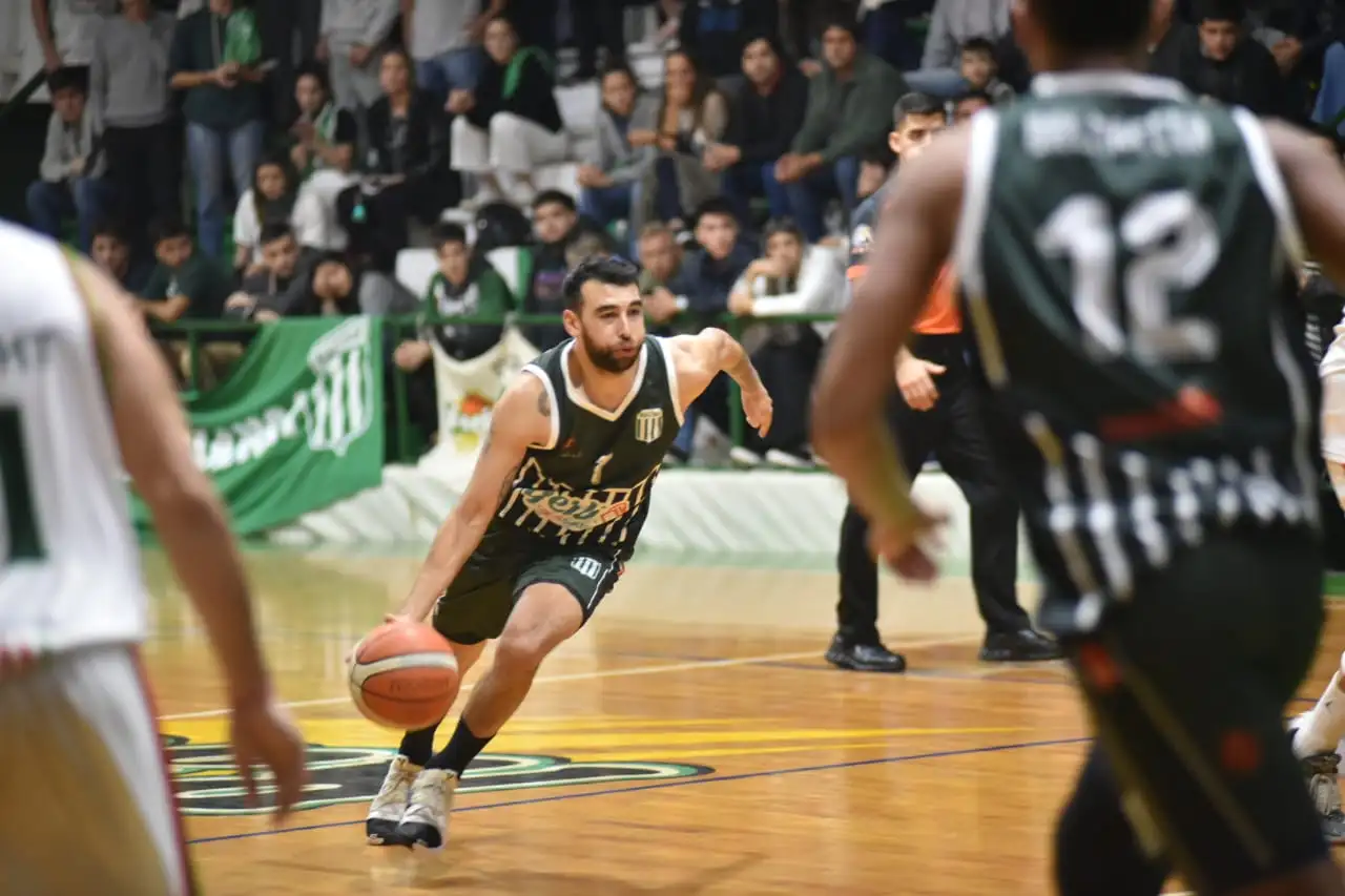 Racing abre la serie de playoff recibiendo a Tokio de Posadas