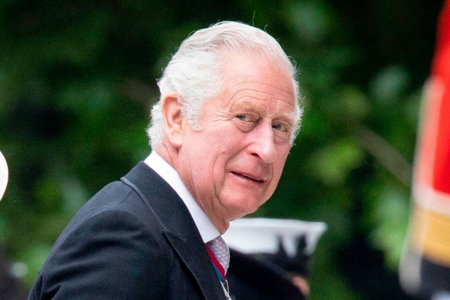 La coronación del Rey Carlos III contará con una delegación militar del Gobierno británico de Malvinas