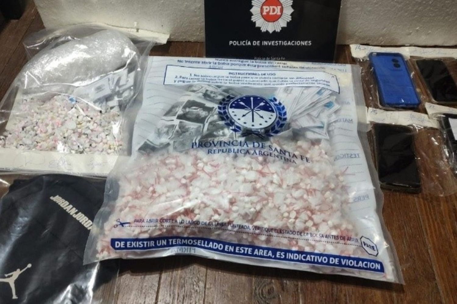 Atraparon a dos menores con más de 2 mil dosis de cocaína en zona sur