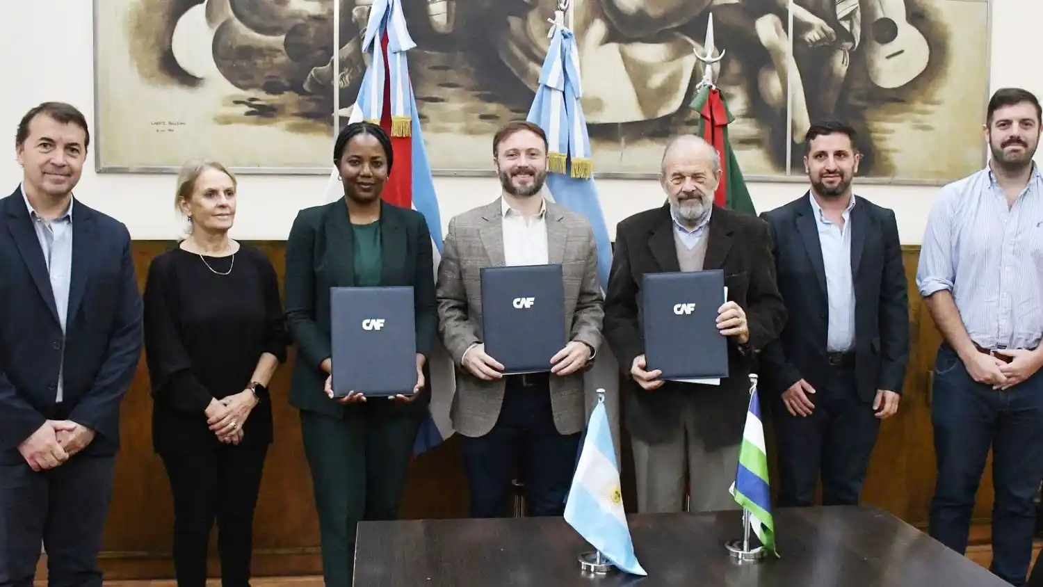 Azcué firmó un convenio para fortalecer el proceso de transformación de la zona noroeste