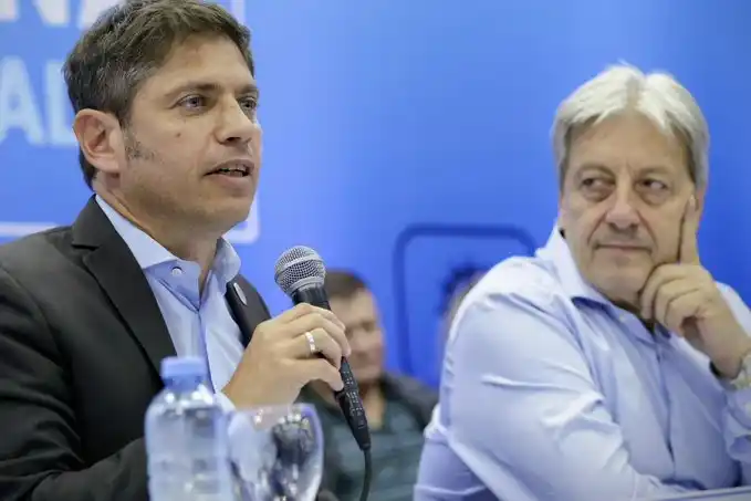 Kicillof junto al secretario general de la UOM en Mar del Plata.