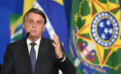 Bolsonaro le dijo a un periodista que tenía ganas de llenarle "la boca de trompadas"
