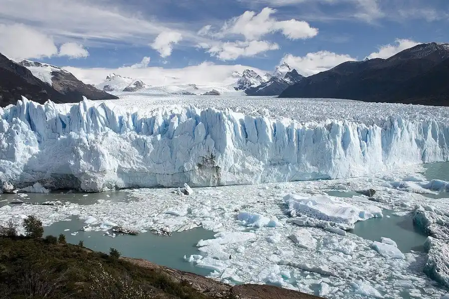Perito Moreno registró -22,5 grados en una jornada con alerta por frío en más de medio país