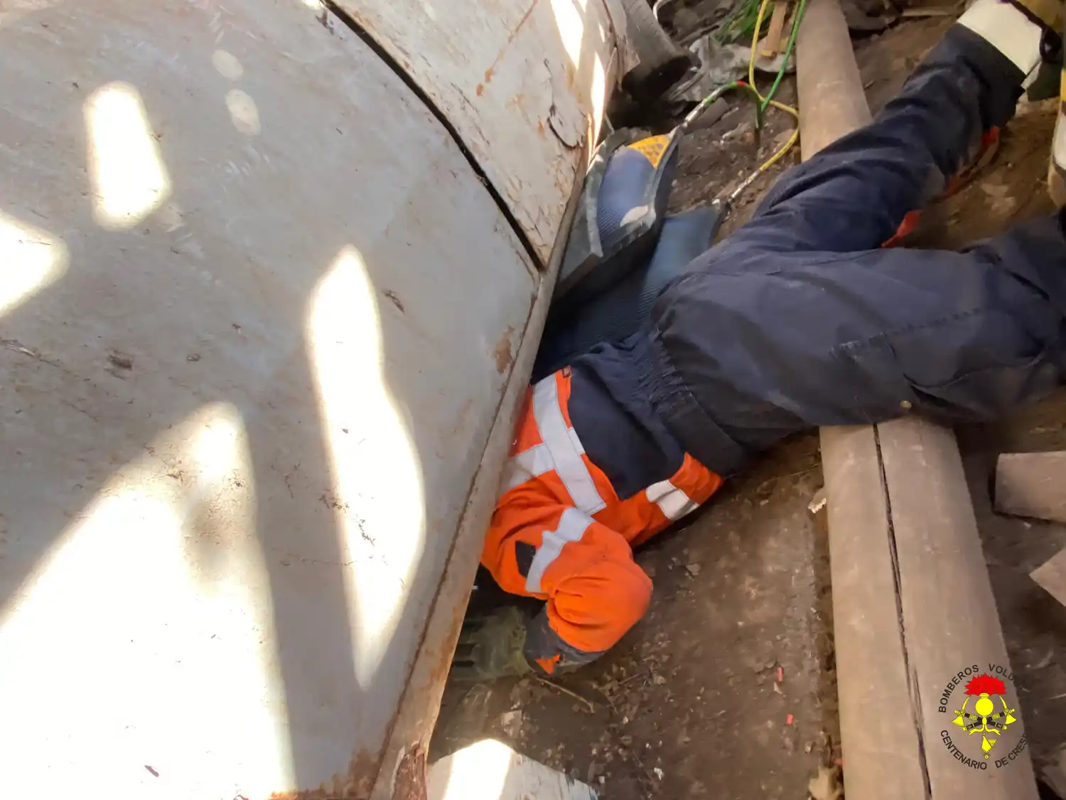 Rescate de un perro atrapado en un pozo moviliza a Bomberos Voluntarios