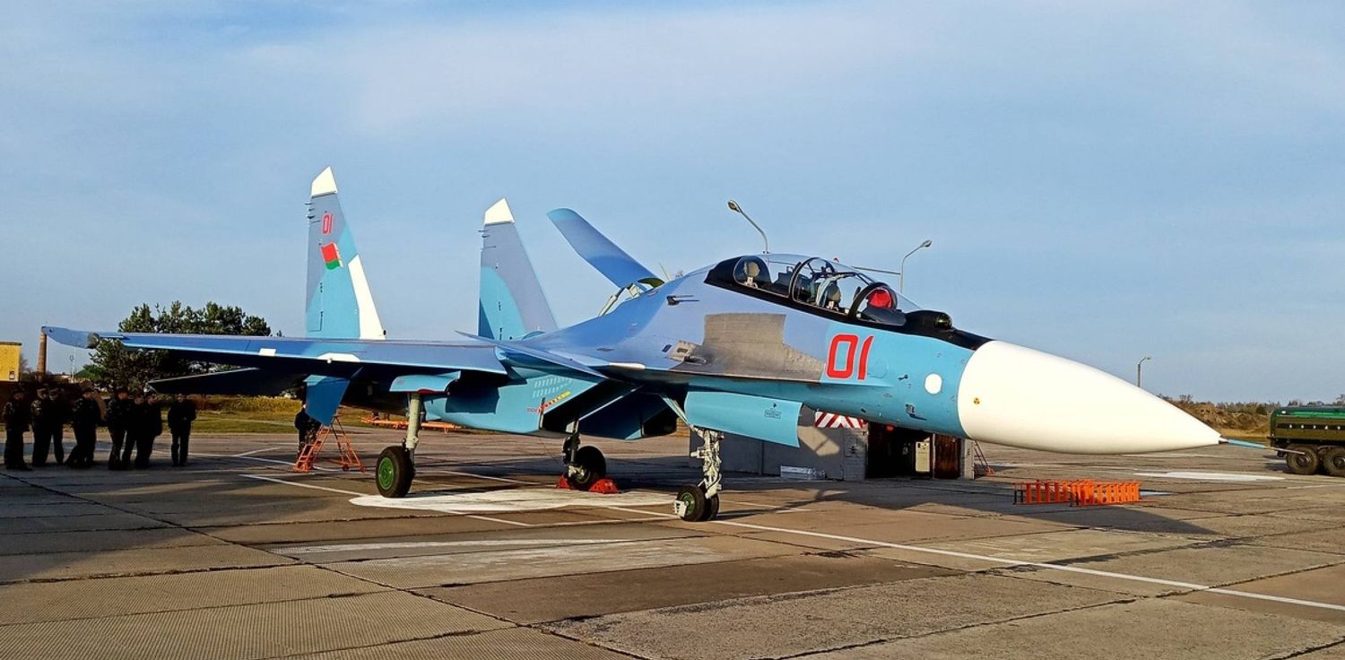 Bielorrusia ordena un segundo lote de cazas Sukhoi Su-30SM y helicópteros Mi-35