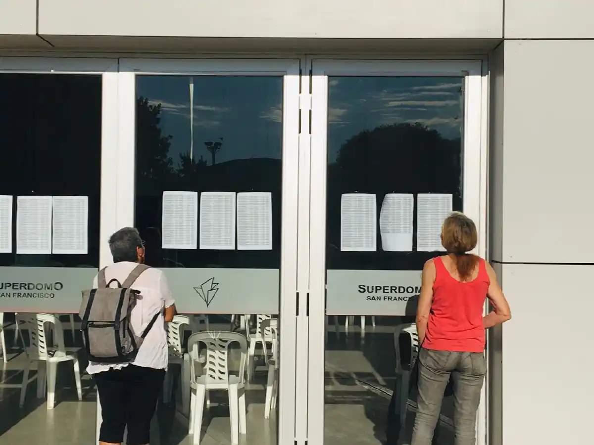 Piden que aun teniendo turno para otro día, asistan hoy a vacunarse al Superdomo