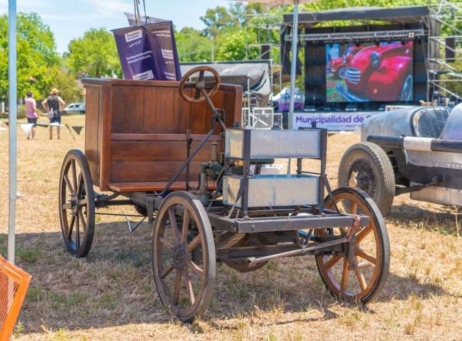 Con Jóvenes Pordioseros: Campana se prepara para una nueva edición de la Fiesta del Primer Automóvil