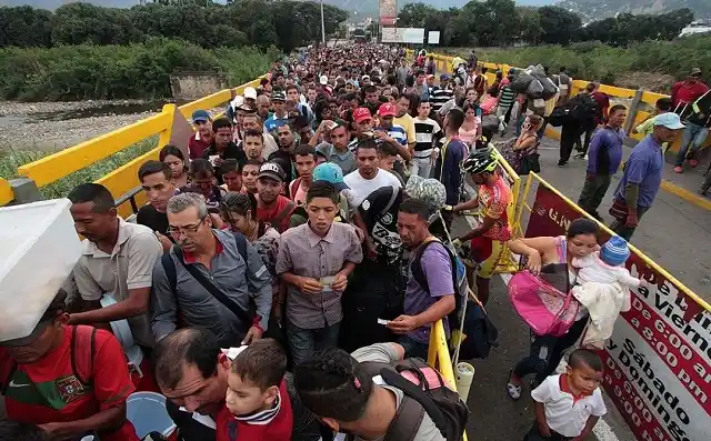 Según la ONU, 5 mil personas salen de Venezuela a diario