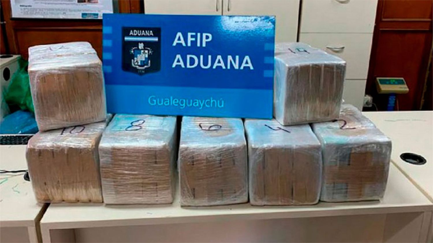 Detuvieron en Uruguay al presunto facilitador de la cocaína detectada en el Puente Internacional