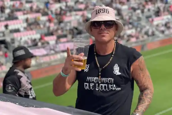 Furor por "Cachito" el rosarino líder de la barra del Inter Miami 