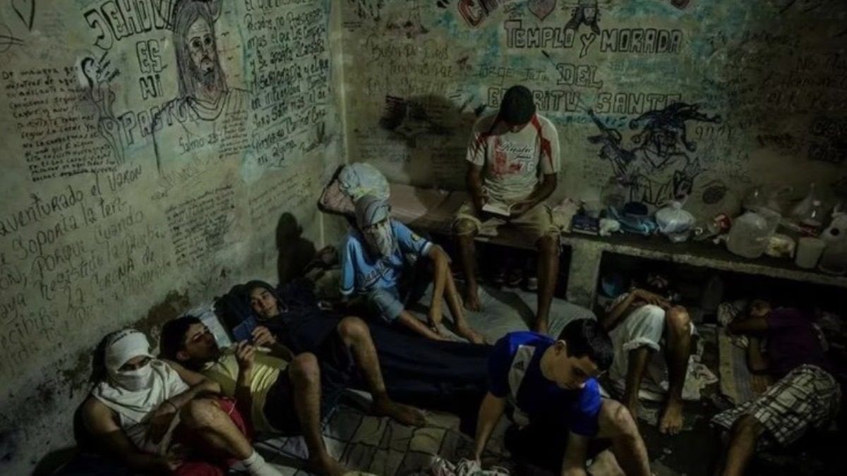Más de 400 presos son víctimas de extorsión por parte de pranes en cárcel de Bolívar