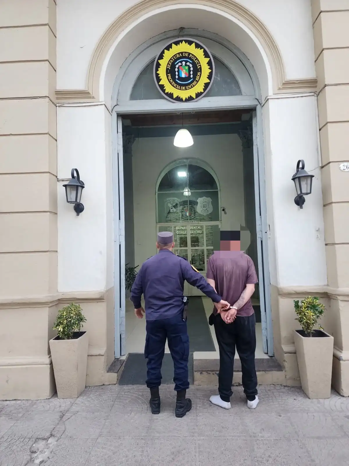 detención