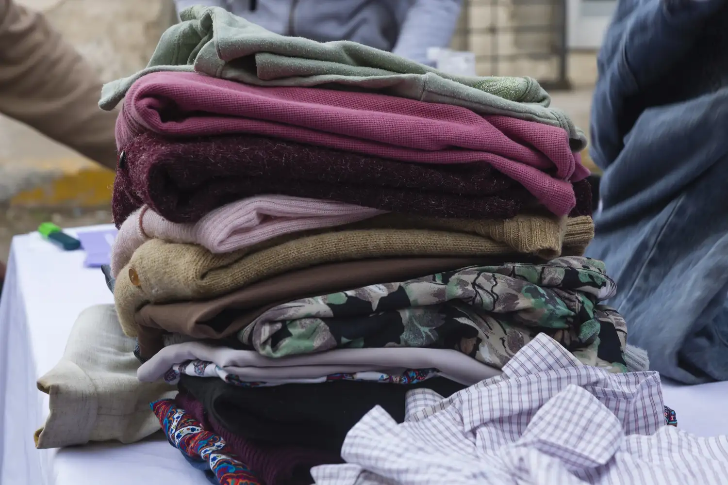 Manos solidarias se unen ante la llegada del invierno