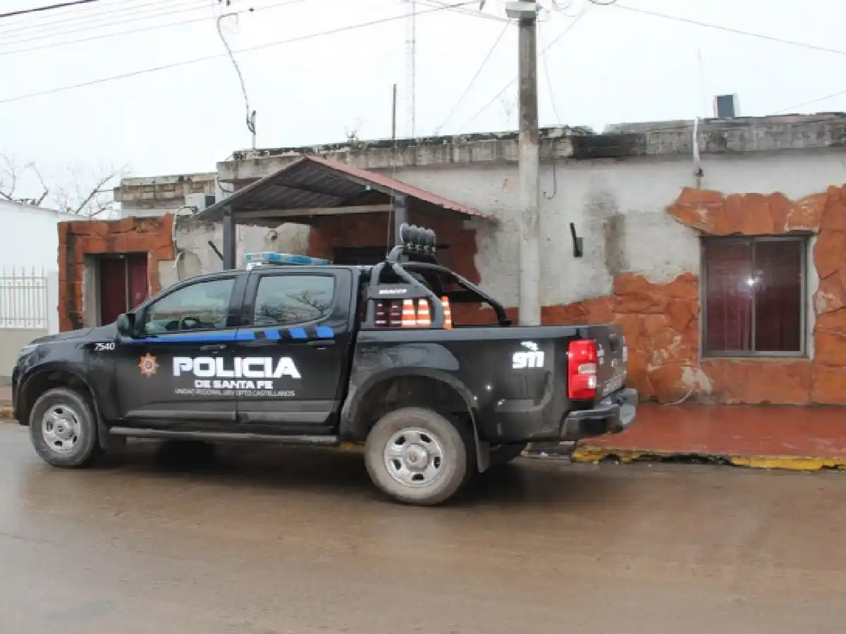 Allanan la comisaría de Frontera