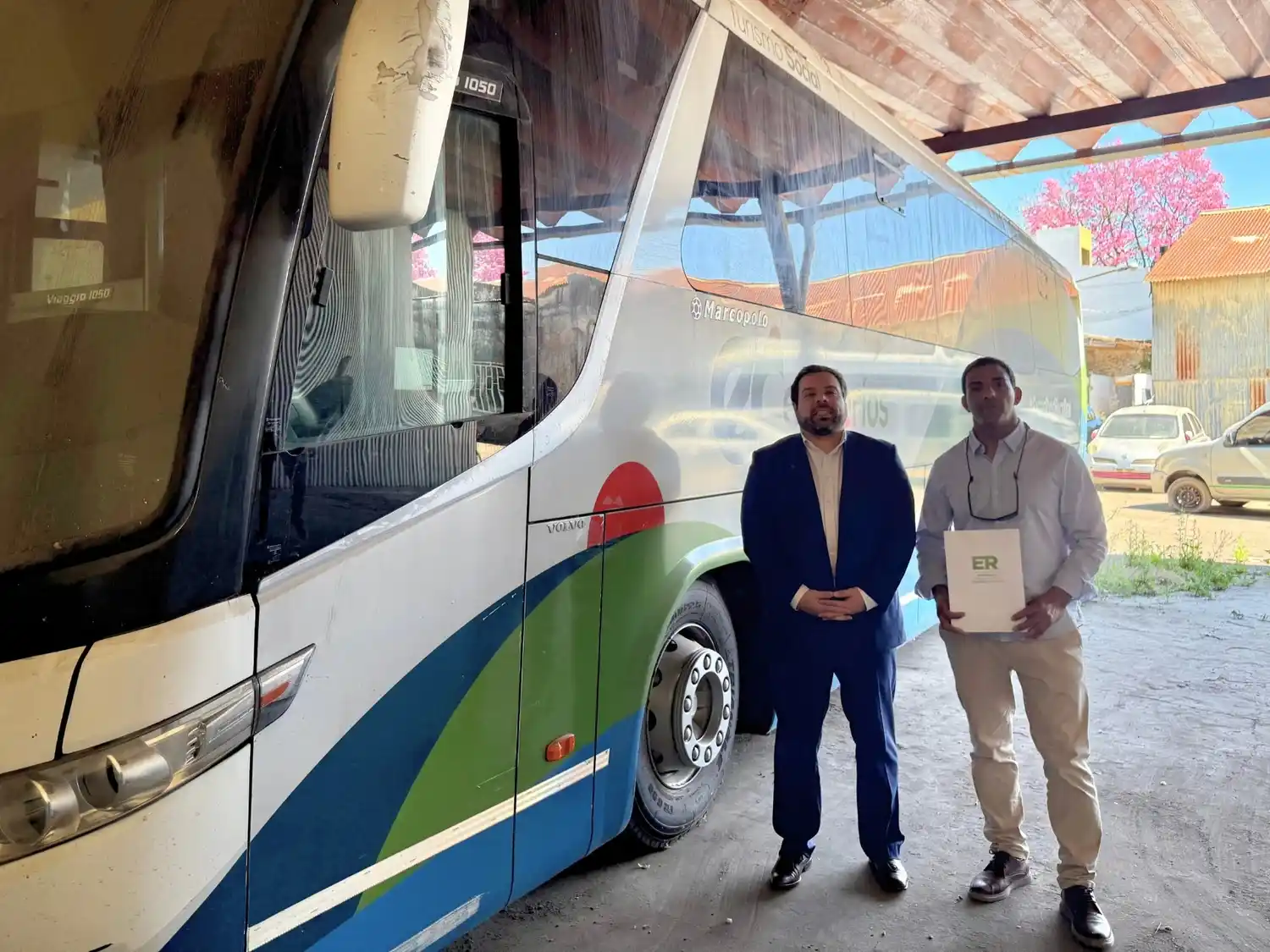 Médanos recibió un colectivo recuperado por la provincia para fines sociales