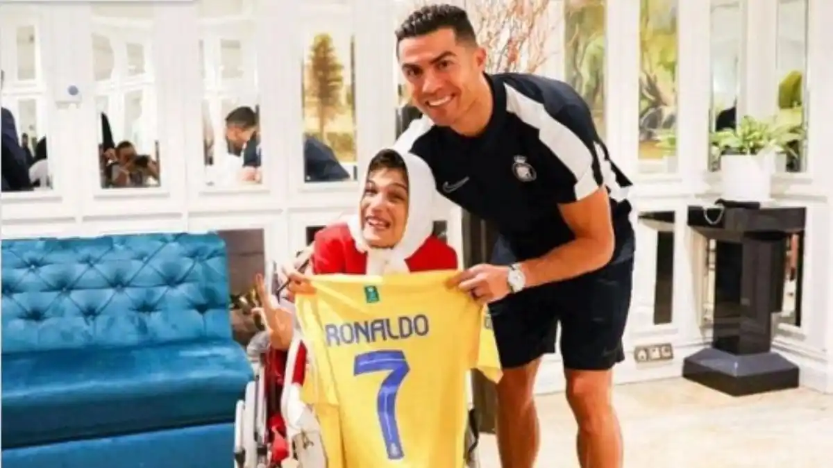 ¡BESO PELIGROSO! Irán desmiente que haya ordenado darle 100 latigazos a Cristiano Ronaldo