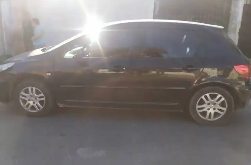 Susto en zona sur: robaron un auto con una nena en su interior y lo encontraron a pocas cuadras